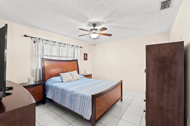 5775 W Fernley Dr Drive W 134, West Palm Beach, FL 33415