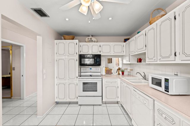 5775 W Fernley Dr Drive W 134, West Palm Beach, FL 33415