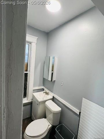 7720 E Canfield Street, Detroit, MI 48214