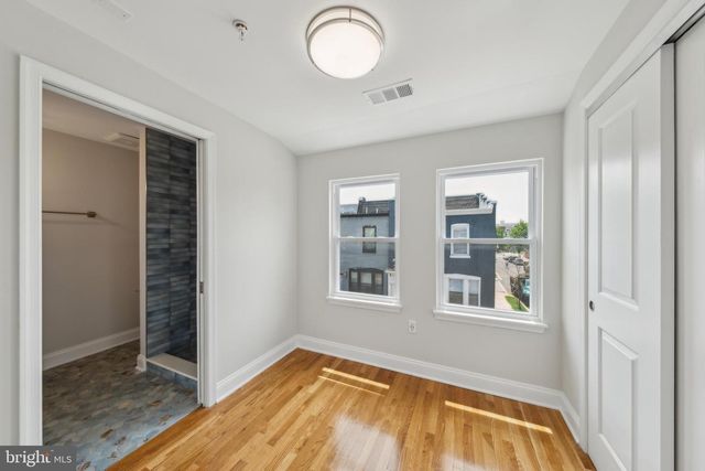 141 NE V STREET, Washington, DC 20002