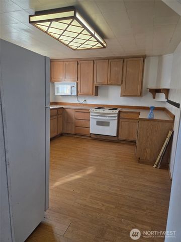 8021 State Route 903, Ronald, WA 98940