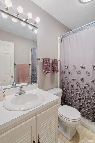 1210 DEVON Court, Kokomo, IN 46901