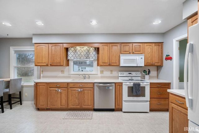 1210 DEVON Court, Kokomo, IN 46901