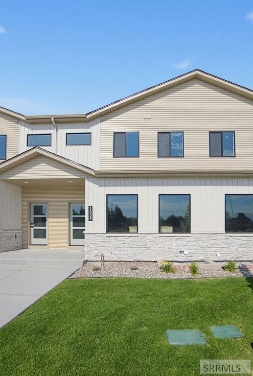Image 2 of property listing at 1359 Latah Avenue, Idaho Falls, ID 83402