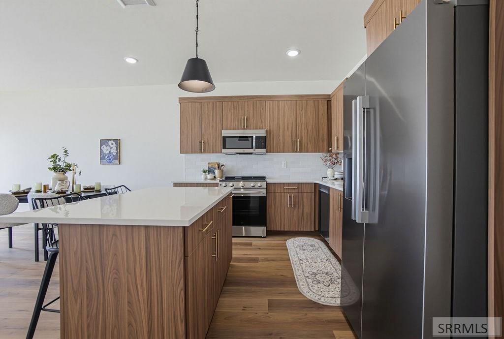 Image 5 of property listing at 1359 Latah Avenue, Idaho Falls, ID 83402