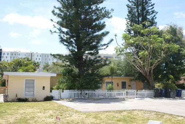 224 SE 9th Court 1-4, Hallandale Beach, FL 33009