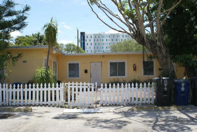 224 SE 9th Court 1-4, Hallandale Beach, FL 33009