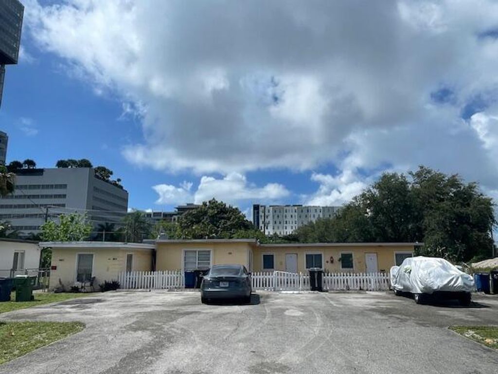 224 SE 9th Court 1-4, Hallandale Beach, FL 33009