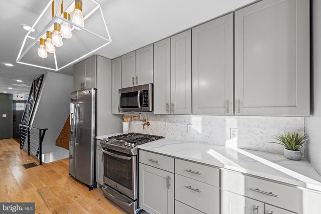 806 DUDLEY ST, Philadelphia, PA 19148