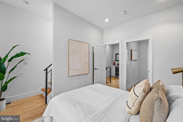806 DUDLEY ST, Philadelphia, PA 19148