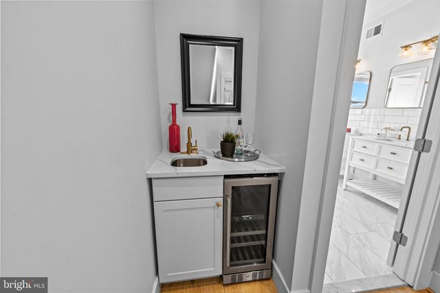 806 DUDLEY ST, Philadelphia, PA 19148