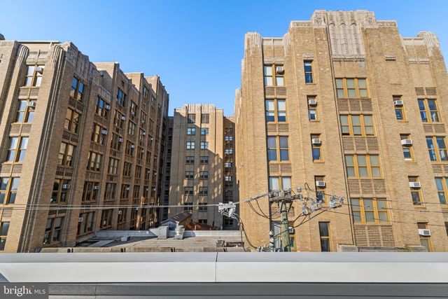 806 DUDLEY ST, Philadelphia, PA 19148