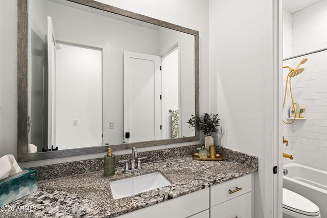 9412 S 41st Drive, Laveen, AZ 85339