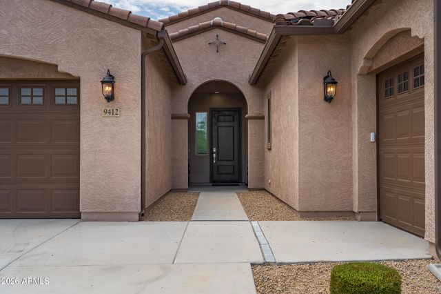 9412 S 41st Drive, Laveen, AZ 85339