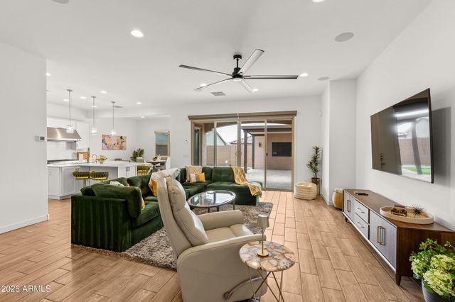 9412 S 41st Drive, Laveen, AZ 85339