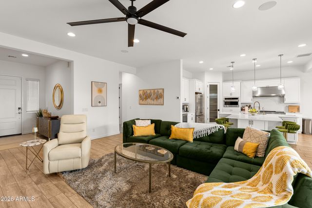 9412 S 41st Drive, Laveen, AZ 85339
