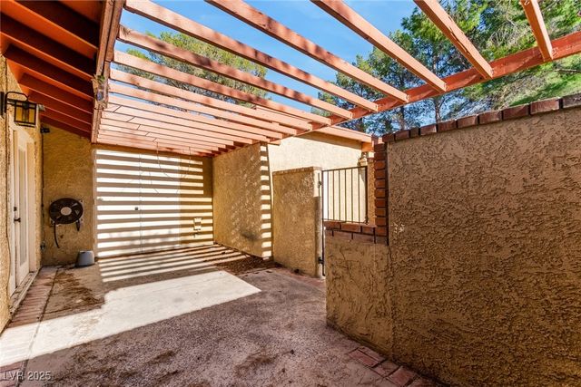 2379 Pickwick Drive, Henderson, NV 89014