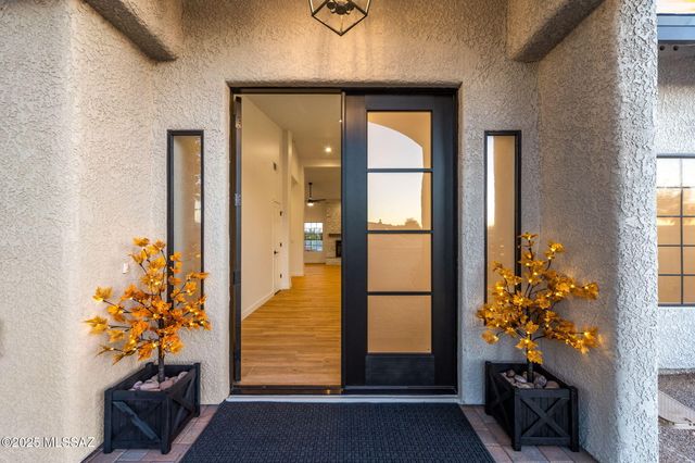 10530 E Escalante Road, Tucson, AZ 85730