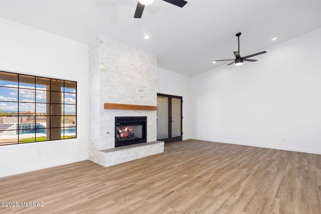 10530 E Escalante Road, Tucson, AZ 85730