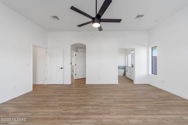 10530 E Escalante Road, Tucson, AZ 85730
