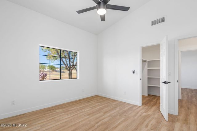 10530 E Escalante Road, Tucson, AZ 85730