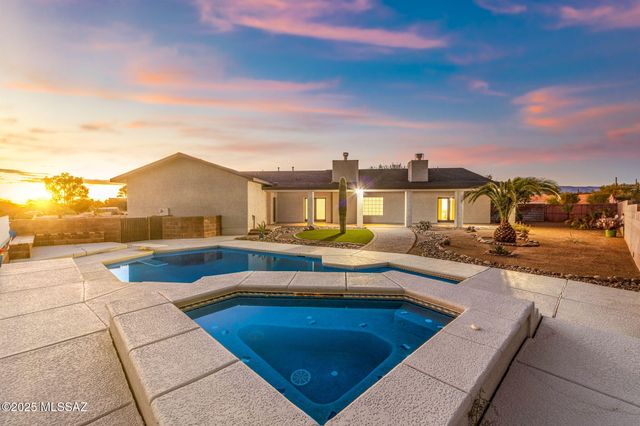 10530 E Escalante Road, Tucson, AZ 85730