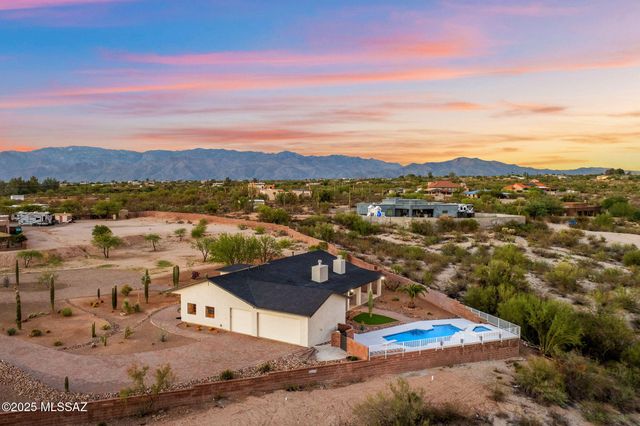 10530 E Escalante Road, Tucson, AZ 85730