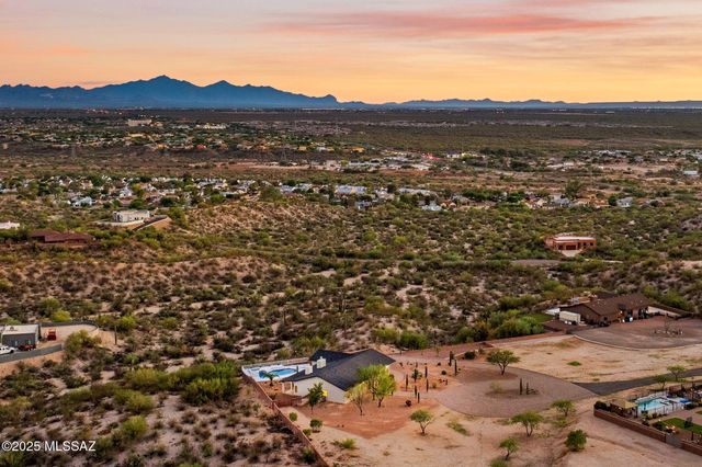 10530 E Escalante Road, Tucson, AZ 85730