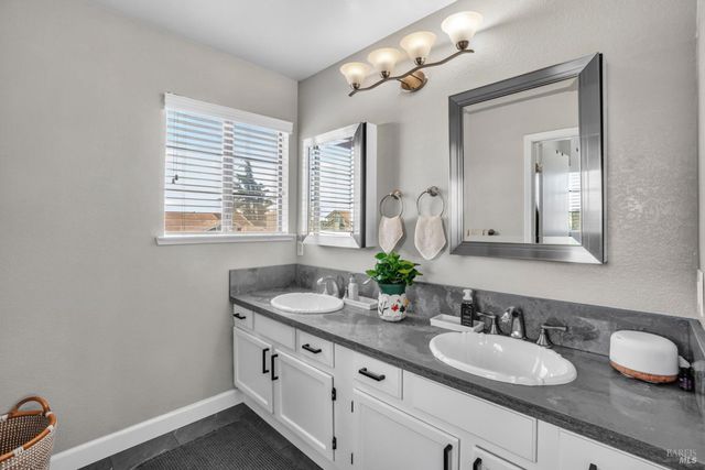 784 Calico Trl, Vacaville, CA 95687