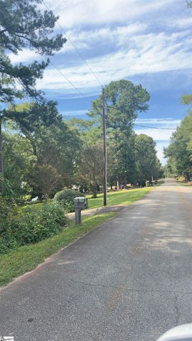 162 Stoneridge Drive, Chesnee, SC 29323