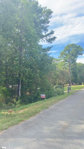 162 Stoneridge Drive, Chesnee, SC 29323