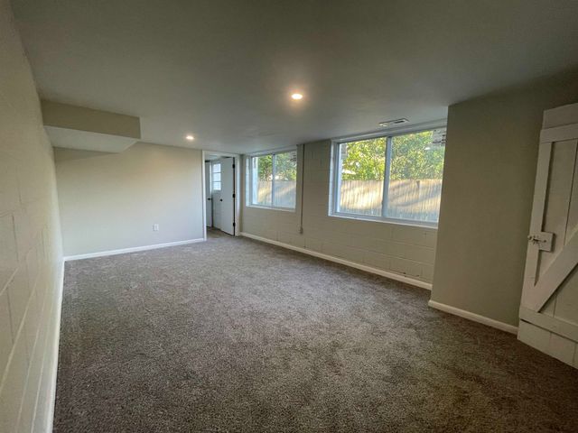 114 E Henry Street, Flushing, MI 48433