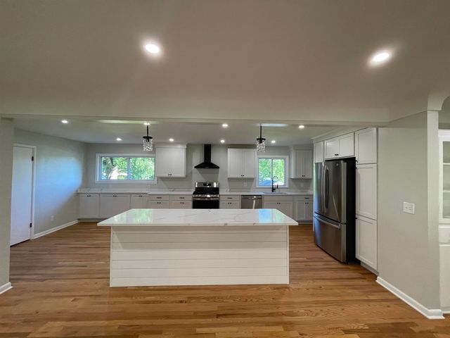 114 E Henry Street, Flushing, MI 48433