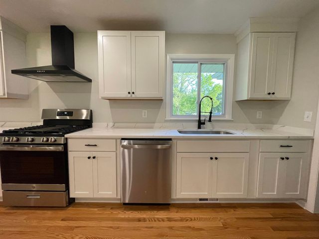 114 E Henry Street, Flushing, MI 48433