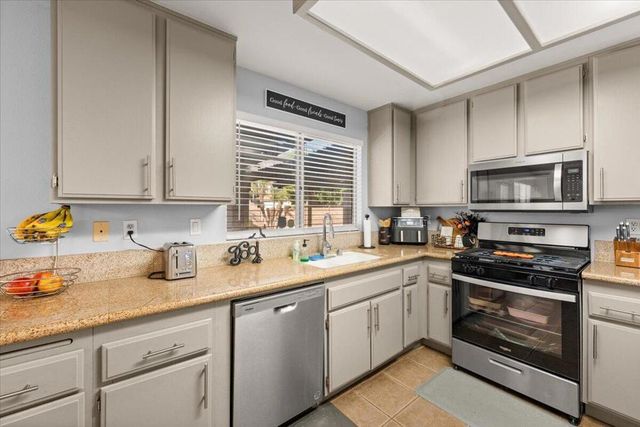 1046 W 57th Street ., San Bernardino, CA 92407