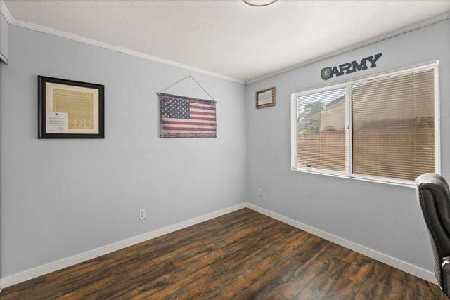 1046 W 57th Street ., San Bernardino, CA 92407