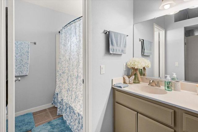 1046 W 57th Street ., San Bernardino, CA 92407