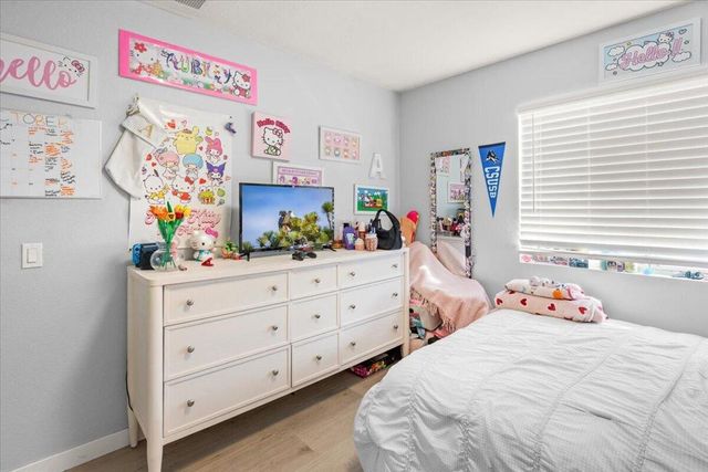 1046 W 57th Street ., San Bernardino, CA 92407