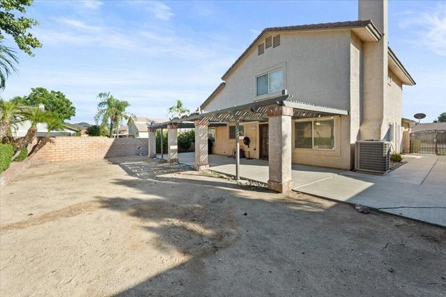 1046 W 57th Street ., San Bernardino, CA 92407