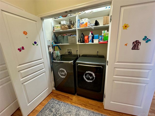 121 Wildwood Circle, Holtsville, NY 11742