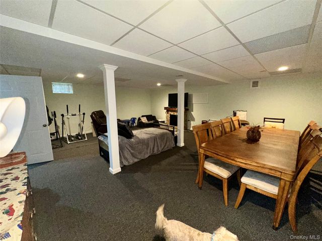 121 Wildwood Circle, Holtsville, NY 11742