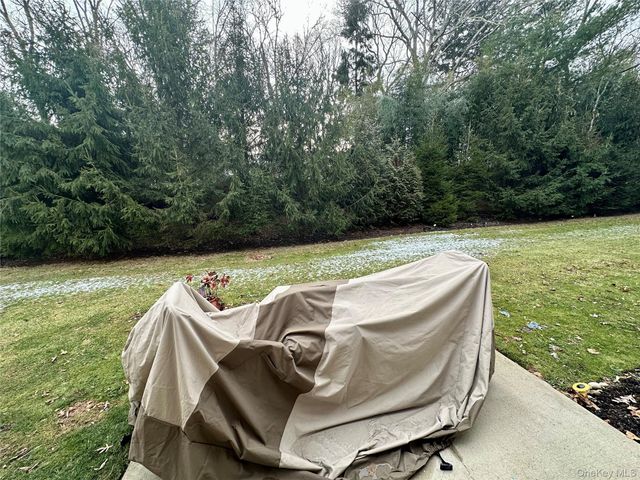 121 Wildwood Circle, Holtsville, NY 11742