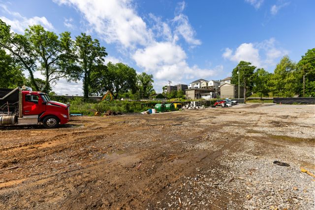 1222 Lewis St, Nashville, TN 37210