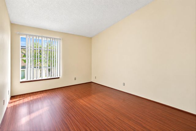 7420 NW 34th Street, Lauderhill, FL 33319