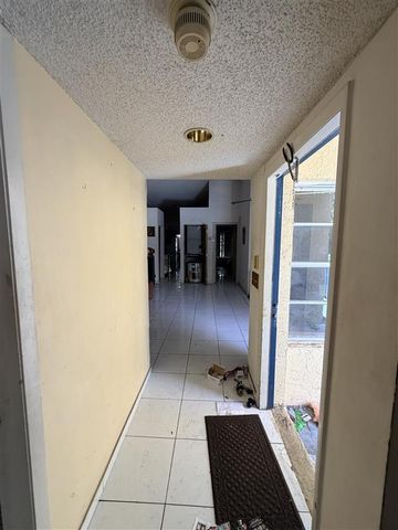 7420 NW 34th Street, Lauderhill, FL 33319