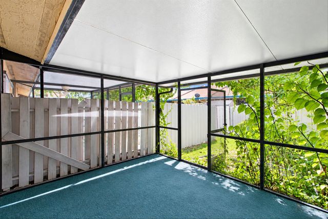 7420 NW 34th Street, Lauderhill, FL 33319