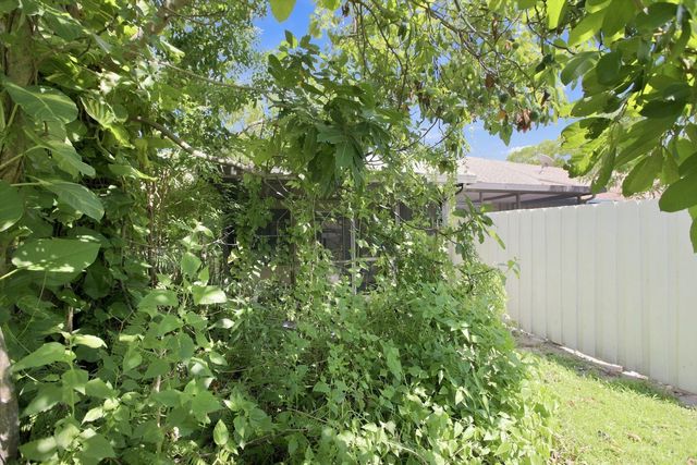 7420 NW 34th Street, Lauderhill, FL 33319