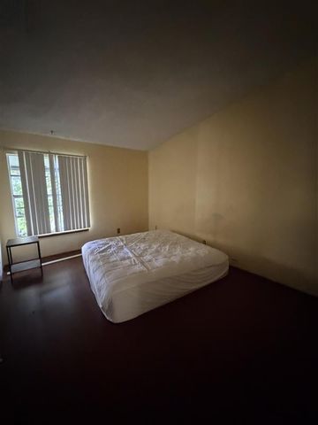 7420 NW 34th Street, Lauderhill, FL 33319