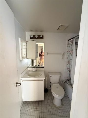 7420 NW 34th Street, Lauderhill, FL 33319