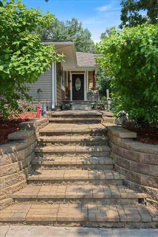 19322 Linnet Street NW, Oak Grove, MN 55011